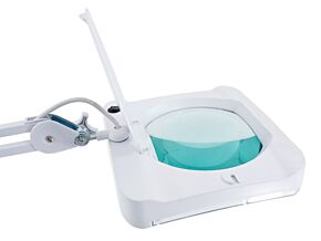 Lupa podświetlana 3 dioptrie 70 LED 190x160mm Lupa podświetlana 3 dioptrie 70 LED 190x160mm