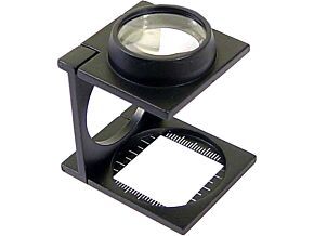 Lupa składana 25mm o powiększeniu x6 z podziałką 20x20mm Lupa składana 25mm o powiększeniu x6 z podziałką 20x20mm